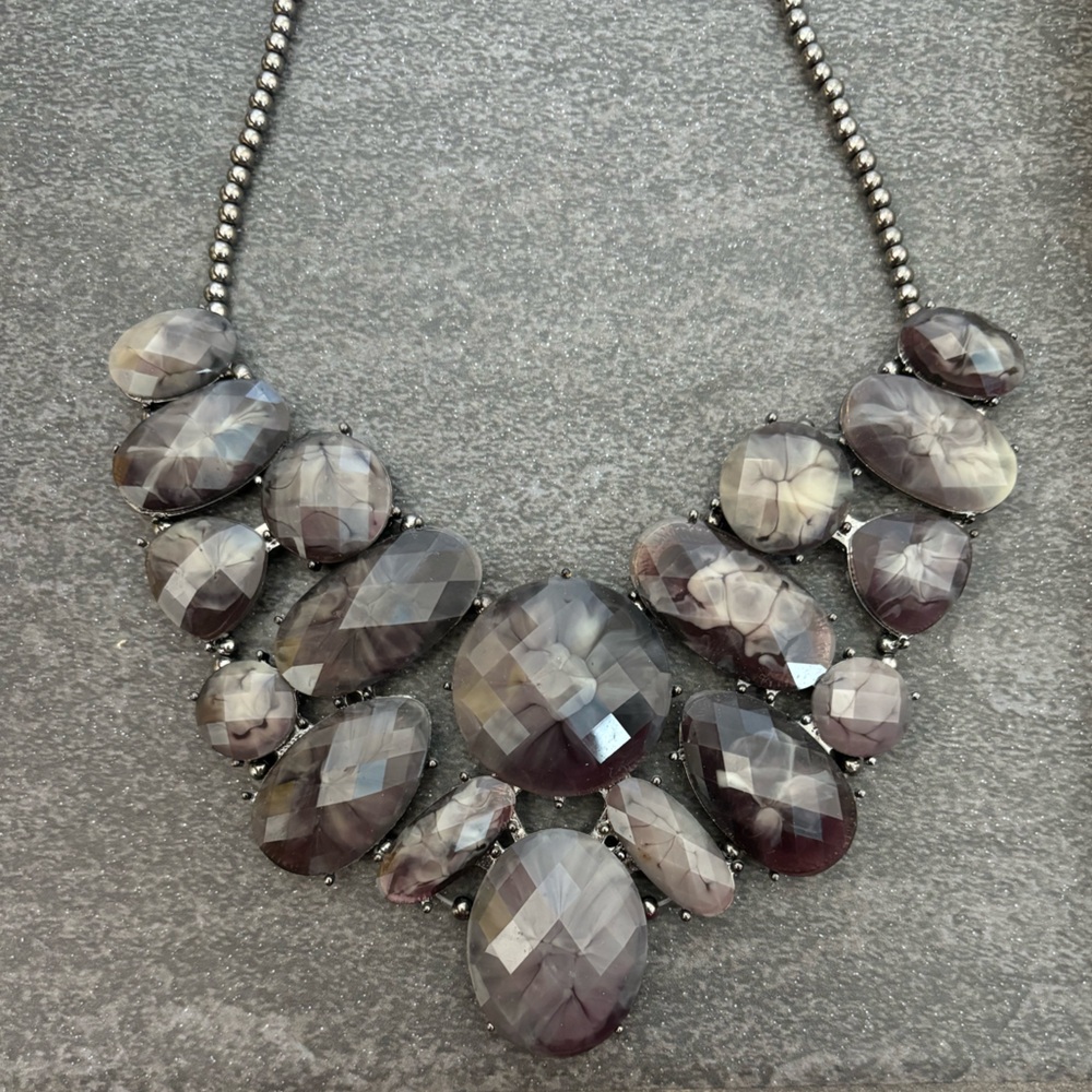 Necklace EUC